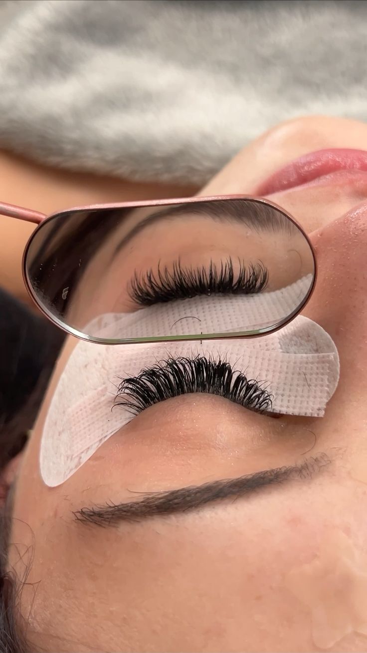 Hybrid Eyelash Extensions - Aura Salon