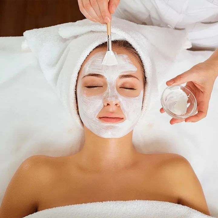 Hydra Facial for Men & Women Borivali East